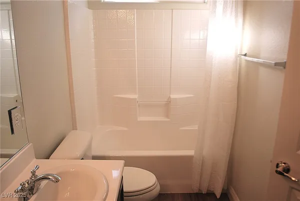 $2,500 | 10031 Cranbrook Falls Court, Las Vegas, NV 89148