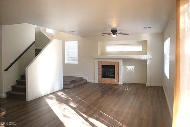 $2,600 | 10031 Cranbrook Falls Court, Las Vegas, NV 89148