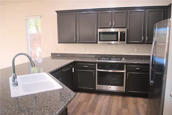 $2,500 | 10031 Cranbrook Falls Court, Las Vegas, NV 89148