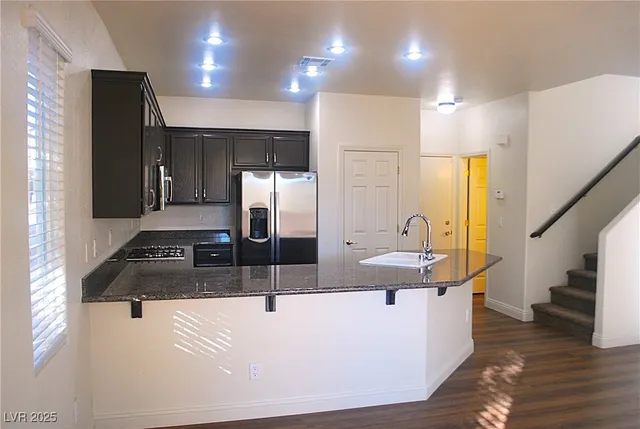 $2,600 | 10031 Cranbrook Falls Court, Las Vegas, NV 89148