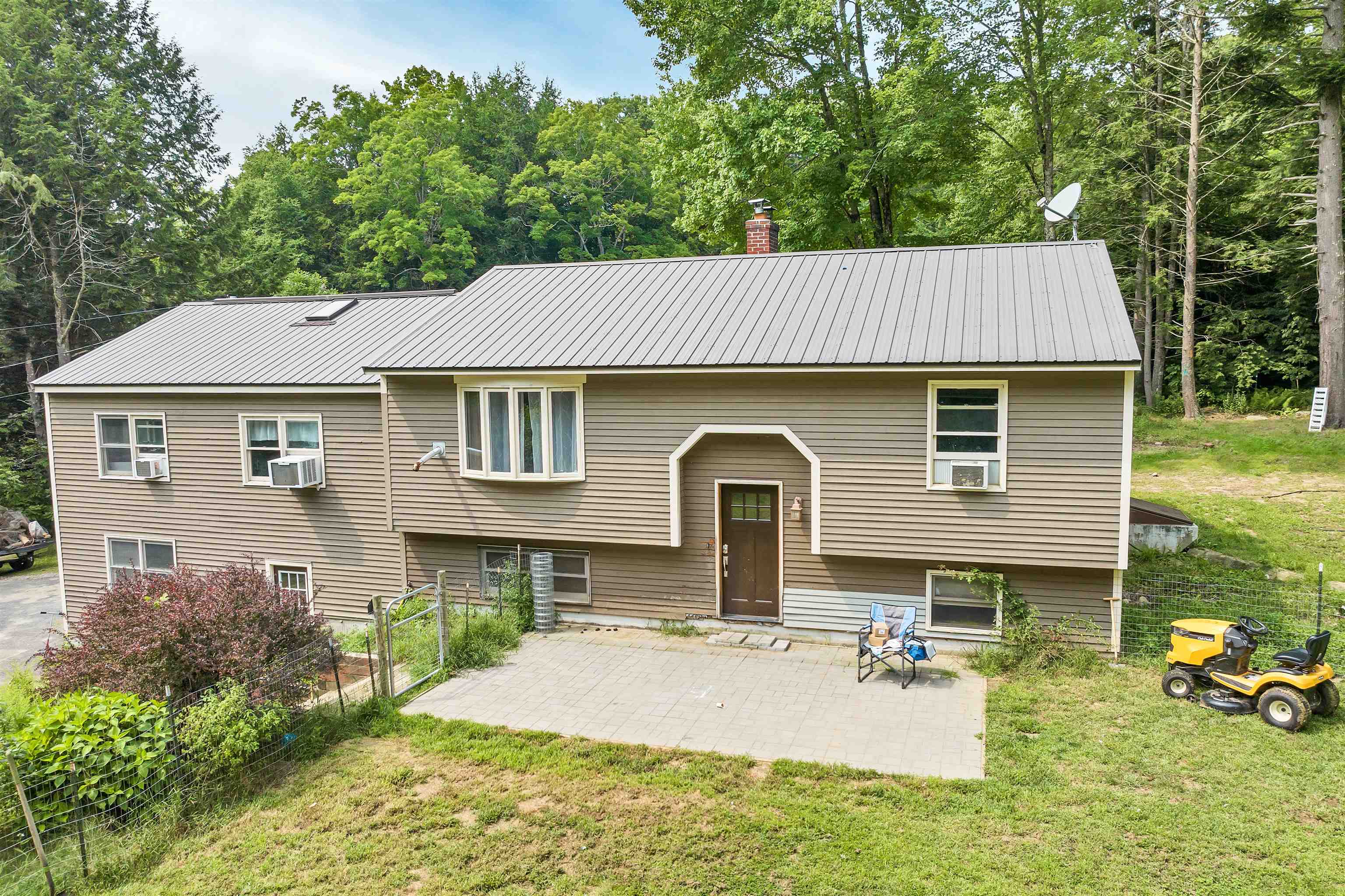 357 Pittsfield Road Loudon, NH 03307 - Photo 1 of 21