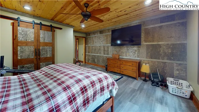 $865,000 | 811 Hemlock Drive, Newland, NC 28657