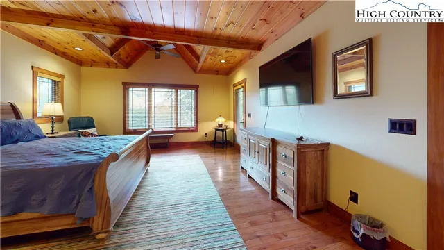 $865,000 | 811 Hemlock Drive, Newland, NC 28657