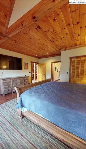 $865,000 | 811 Hemlock Drive, Newland, NC 28657