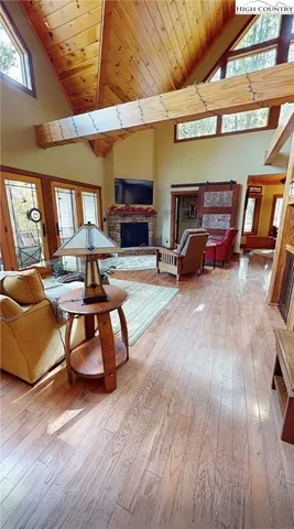 $865,000 | 811 Hemlock Drive, Newland, NC 28657