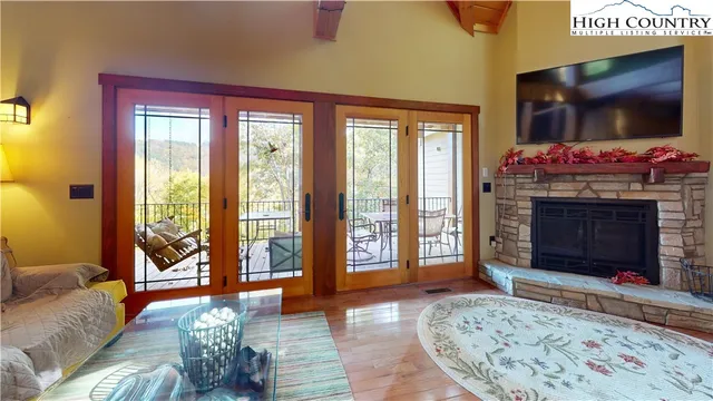 $865,000 | 811 Hemlock Drive, Newland, NC 28657