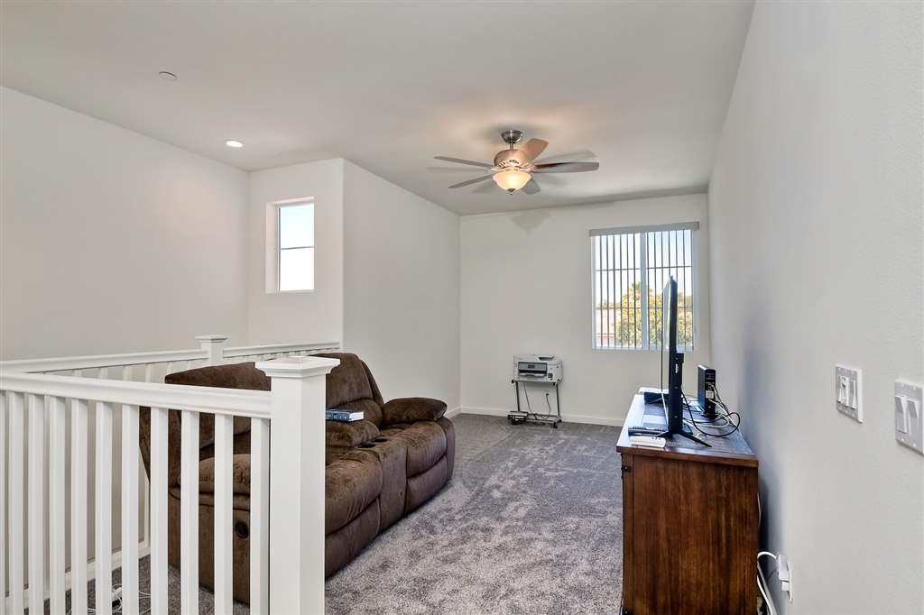 4213 Calle Del Rio Oceanside, CA 92057 - Photo 14 of 25 Gallery Image 14