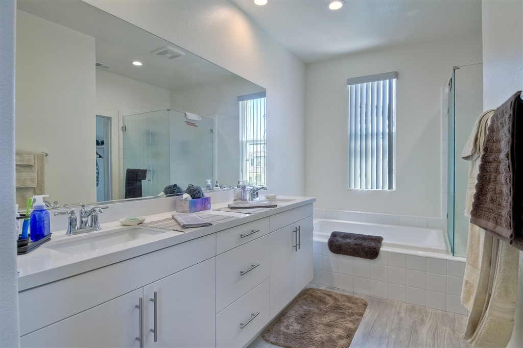 4213 Calle Del Rio Oceanside, CA 92057 - Photo 16 of 25 Gallery Image 16