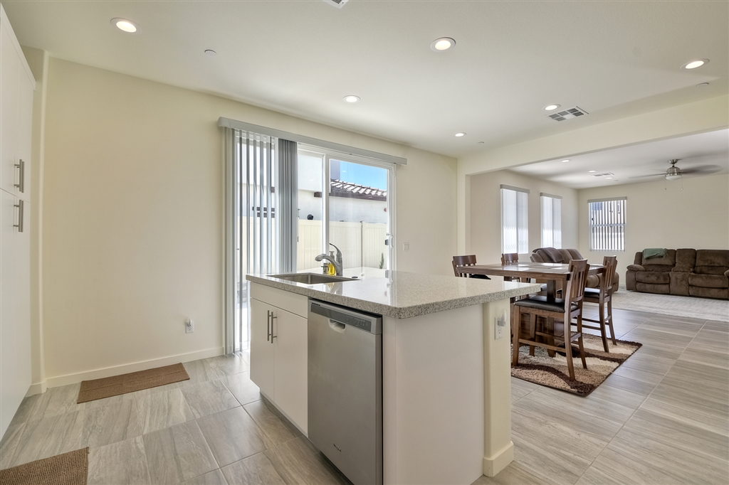 4213 Calle Del Rio Oceanside, CA 92057 - Photo 8 of 25 Gallery Image 8
