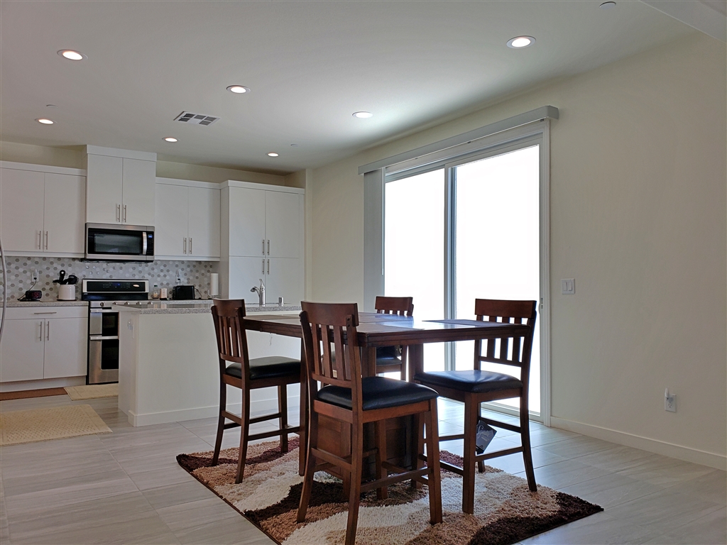 4213 Calle Del Rio Oceanside, CA 92057 - Photo 9 of 25 Gallery Image 9