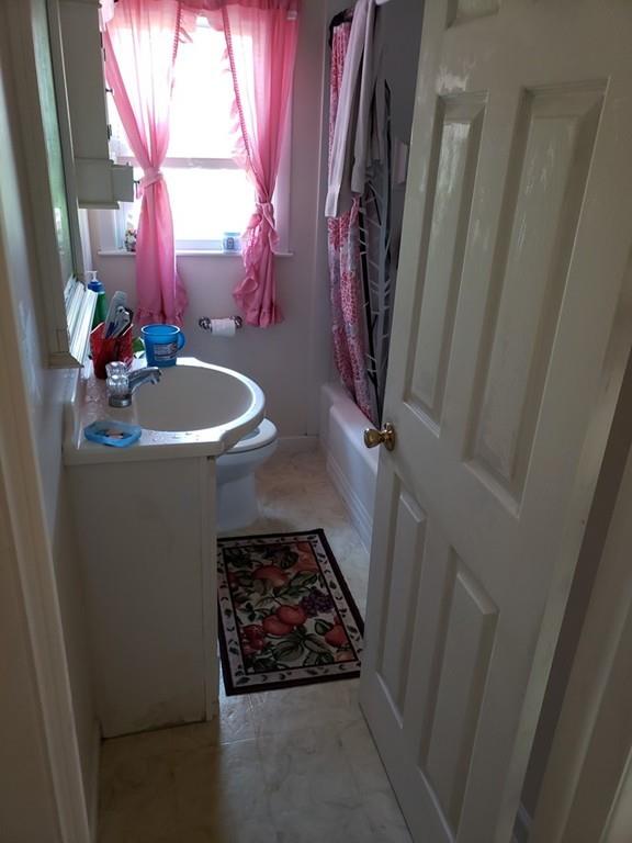 236 West Allen Ridge Road Springfield, MA 01118 - Photo 7 of 25
