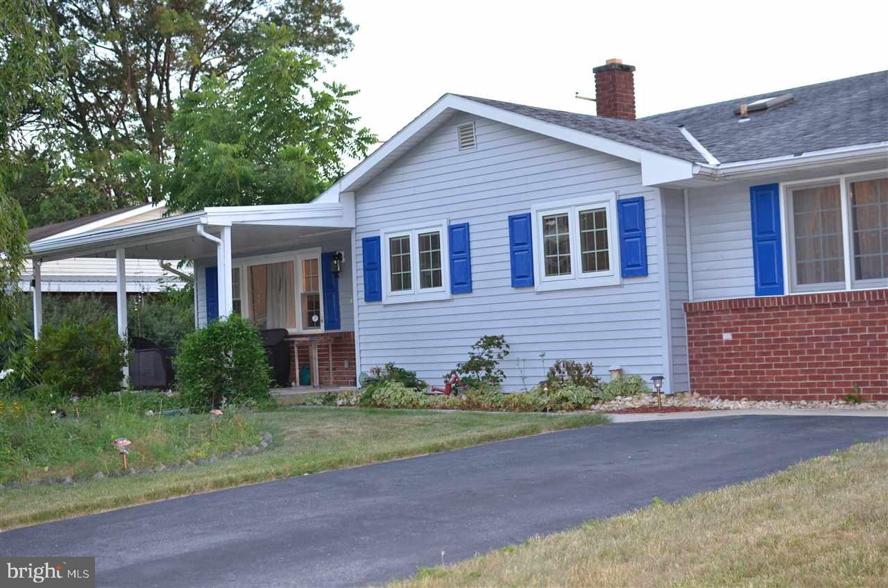 322 Maywood Road York, PA 17402 - Photo 2 of 35 Gallery Image 2