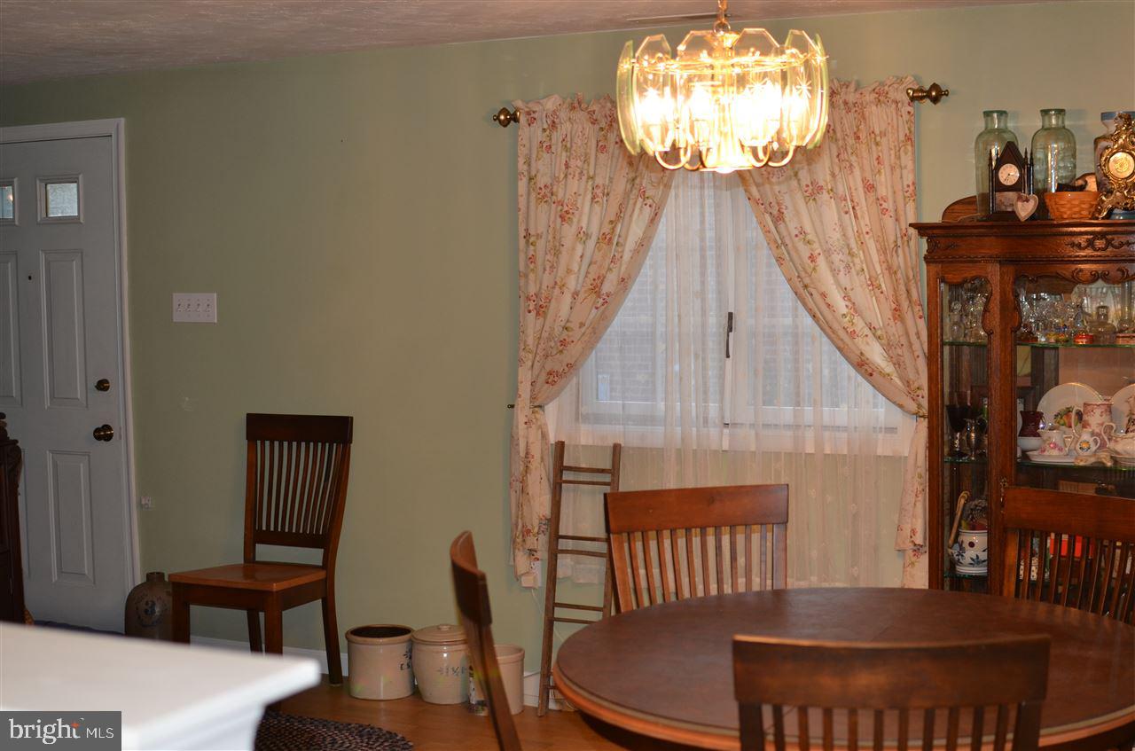 322 Maywood Road York, PA 17402 - Photo 13 of 35 Gallery Image 13
