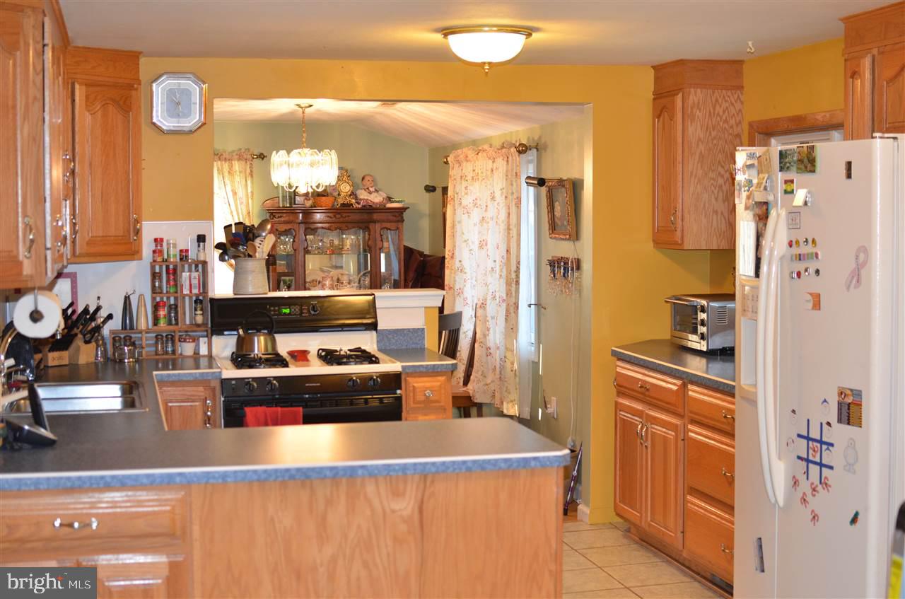 322 Maywood Road York, PA 17402 - Photo 14 of 35 Gallery Image 14