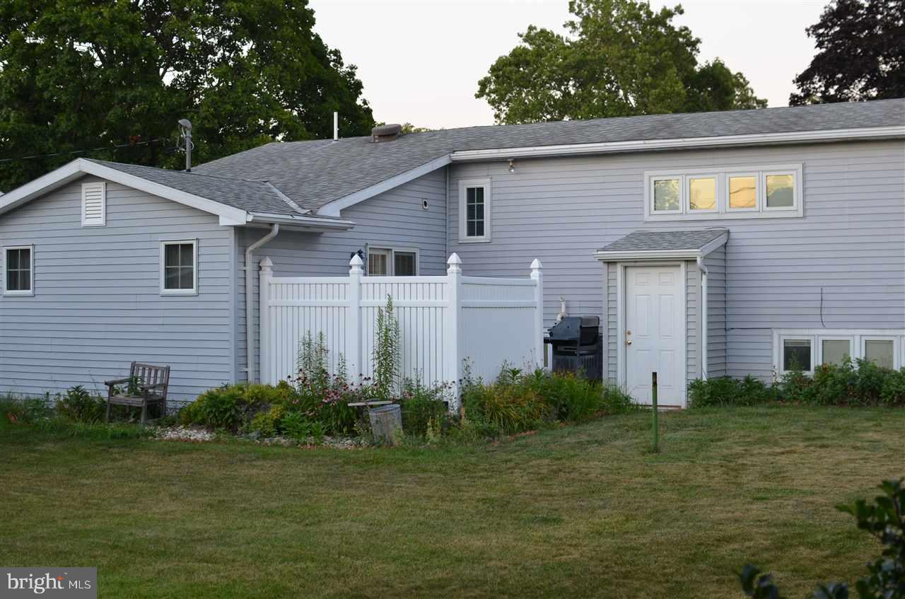322 Maywood Road York, PA 17402 - Photo 3 of 35 Gallery Image 3