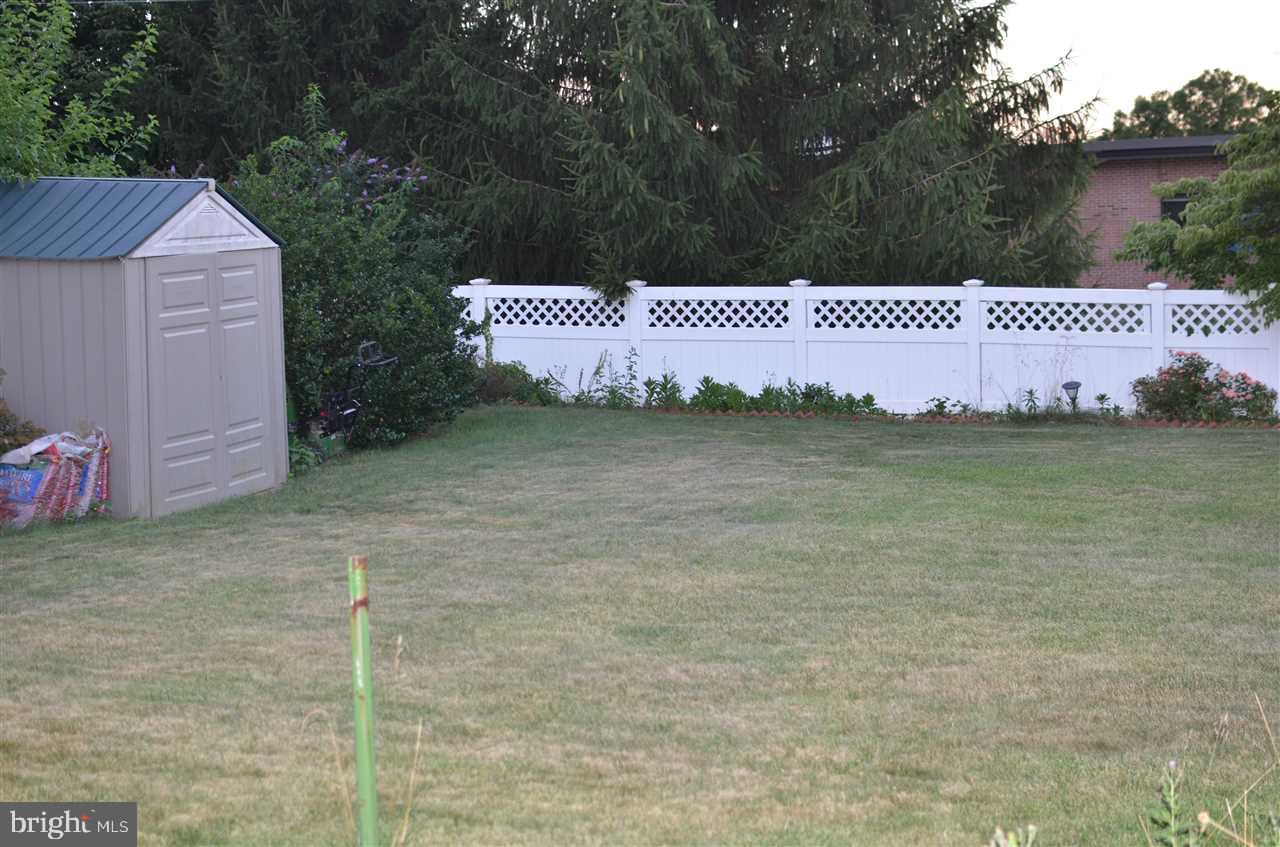 322 Maywood Road York, PA 17402 - Photo 5 of 35 Gallery Image 5