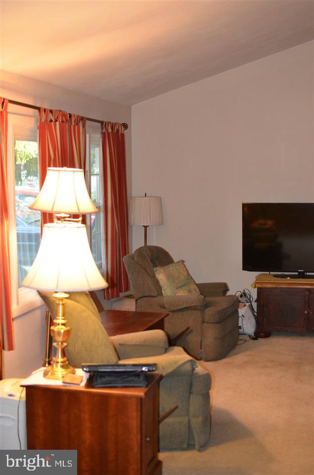 322 Maywood Road York, PA 17402 - Photo 9 of 35 Gallery Image 9