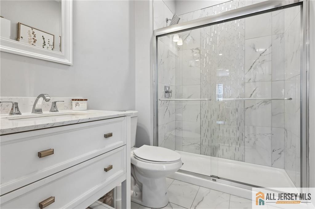 96 Gordon Street Perth Amboy, NJ 08861 - Photo 10 of 24