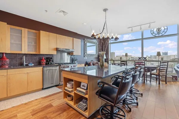 $1,124,800 | 555 East 5th Street, Unit 911, Austin, TX 78701