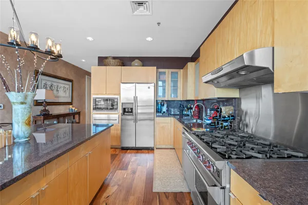 $1,124,800 | 555 East 5th Street, Unit 911, Austin, TX 78701