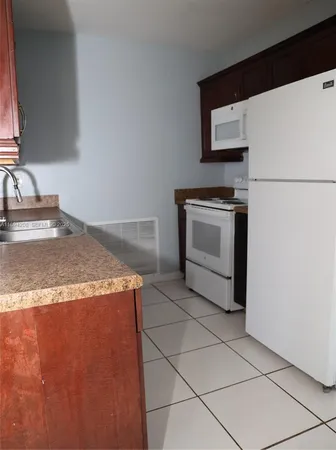 $3,300 | 15130 Jackson Street, Miami, FL 33176