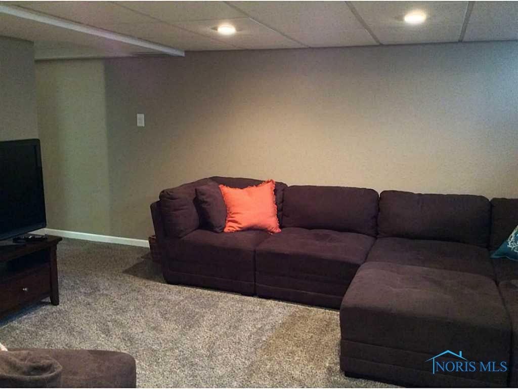 6060 Douglas Road Toledo, OH 43613 - Photo 11 of 14 Rec Room. Bsmt Rec