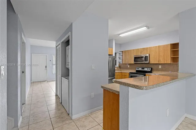 $2,400 | 865 Southwest 6th Court, Florida City, FL 33034