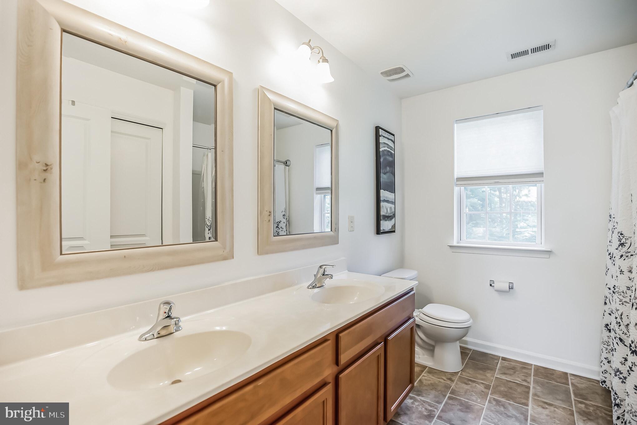 185 Blue Anchor Road Sicklerville, NJ 08081 - Photo 17 of 39