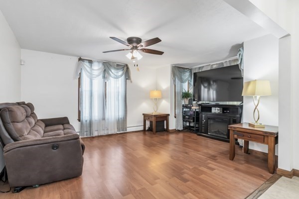 27 Royal Street Lowell, MA 01851 - Photo 4 of 31