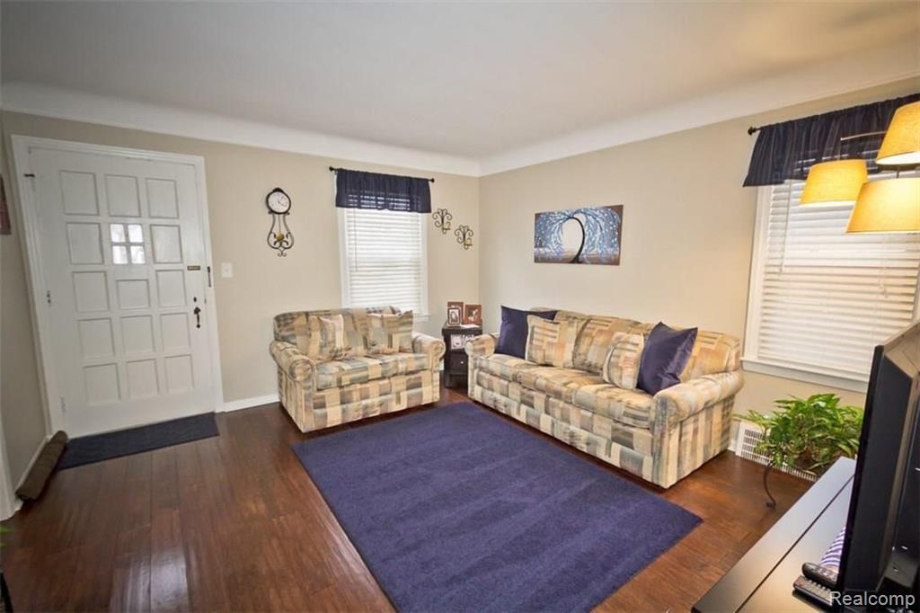 1529 Butternut Avenue Royal Oak, MI 48073 - Photo 2 of 43