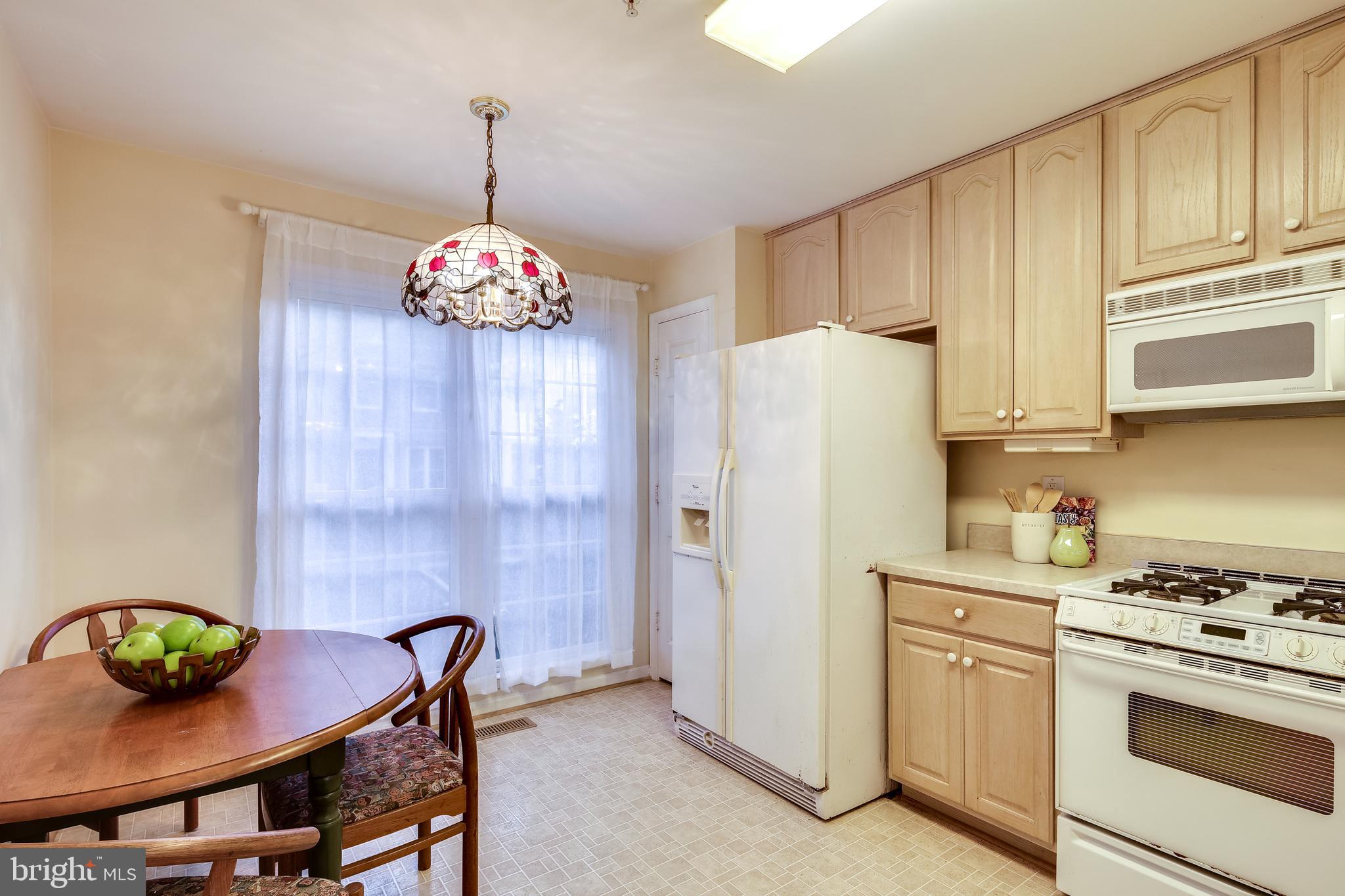 431 Little Quarry Road Gaithersburg, MD 20878 - Photo 4 of 40 Kitchen