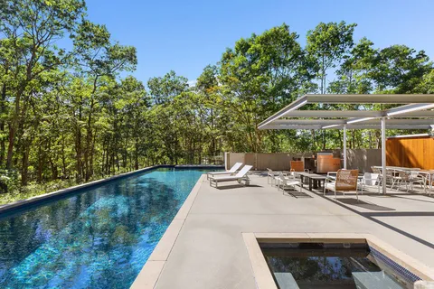 $7,850,000 | 1052 Noyac Path, Water Mill, NY 11976