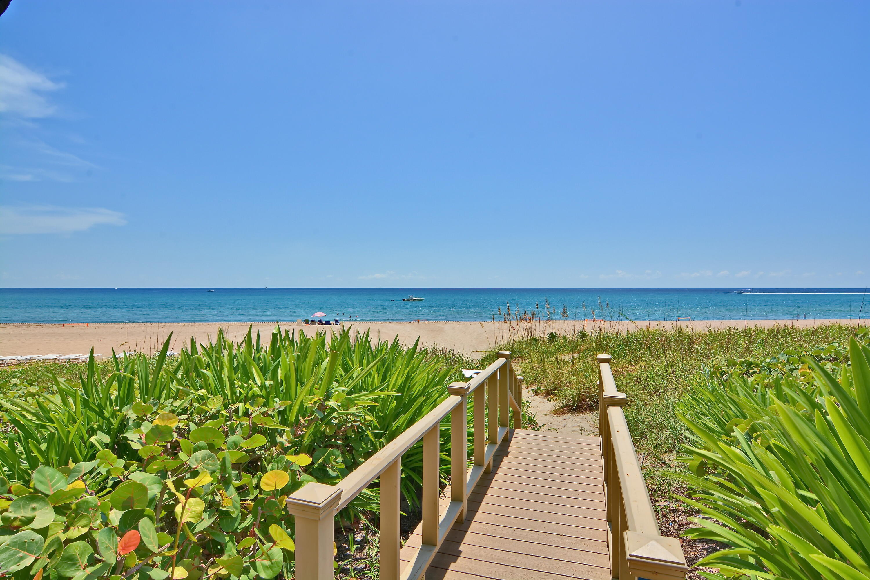 500 South Ocean Boulevard, Unit 2106 Boca Raton, FL 33432 - Photo 35 of 45 WALKWAY TO BEACH