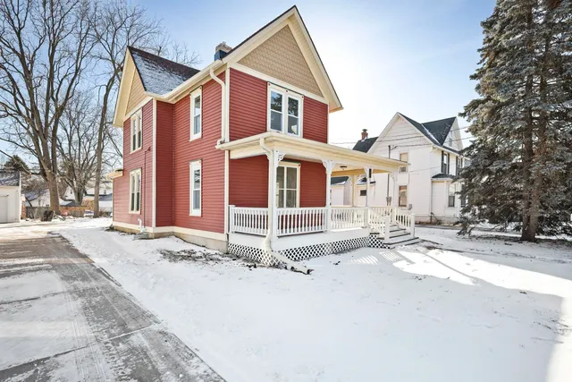 $249,900 | 610 Milton Avenue, Janesville, WI 53545