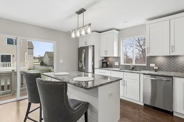 $397,000 | 2779 Woodmere Drive, Unit 2779, Darien, IL 60561