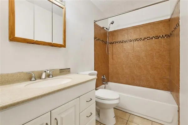 $1,500 | 1628 Vintage Drive, Unit 16, Kenner, LA 70065