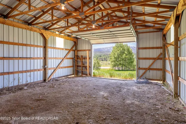 $3,000,000 | 1-2 Lever Springs Road, Alpine, WY 83128