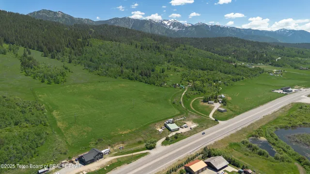 $3,000,000 | 1-2 Lever Springs Road, Alpine, WY 83128