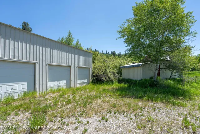 $3,000,000 | 1-2 Lever Springs Road, Alpine, WY 83128