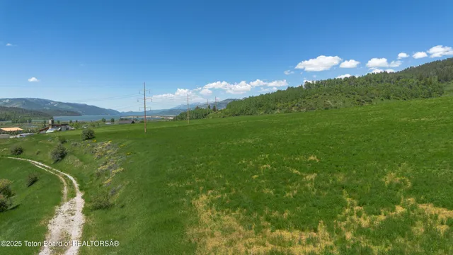 $3,000,000 | 1-2 Lever Springs Road, Alpine, WY 83128