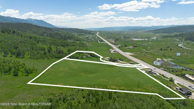 $3,000,000 | 1-2 Lever Springs Road, Alpine, WY 83128
