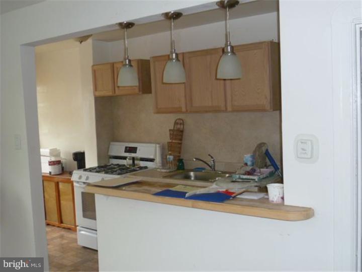548 Hampden Road Upper Darby, PA 19082 - Photo 7 of 15 Kitchen