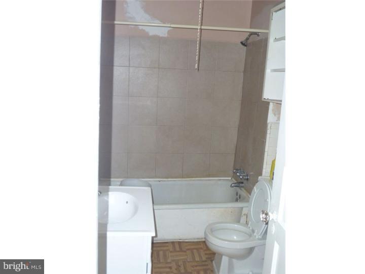 548 Hampden Road Upper Darby, PA 19082 - Photo 9 of 15 Bathroom