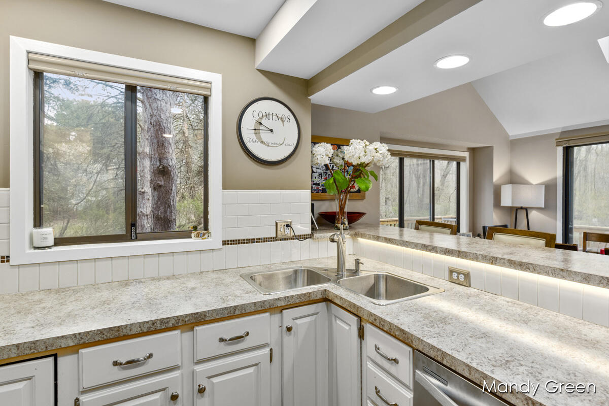 1709 Ottawa Beach Road, Unit 3 Holland, MI 49424 - Photo 15 of 39