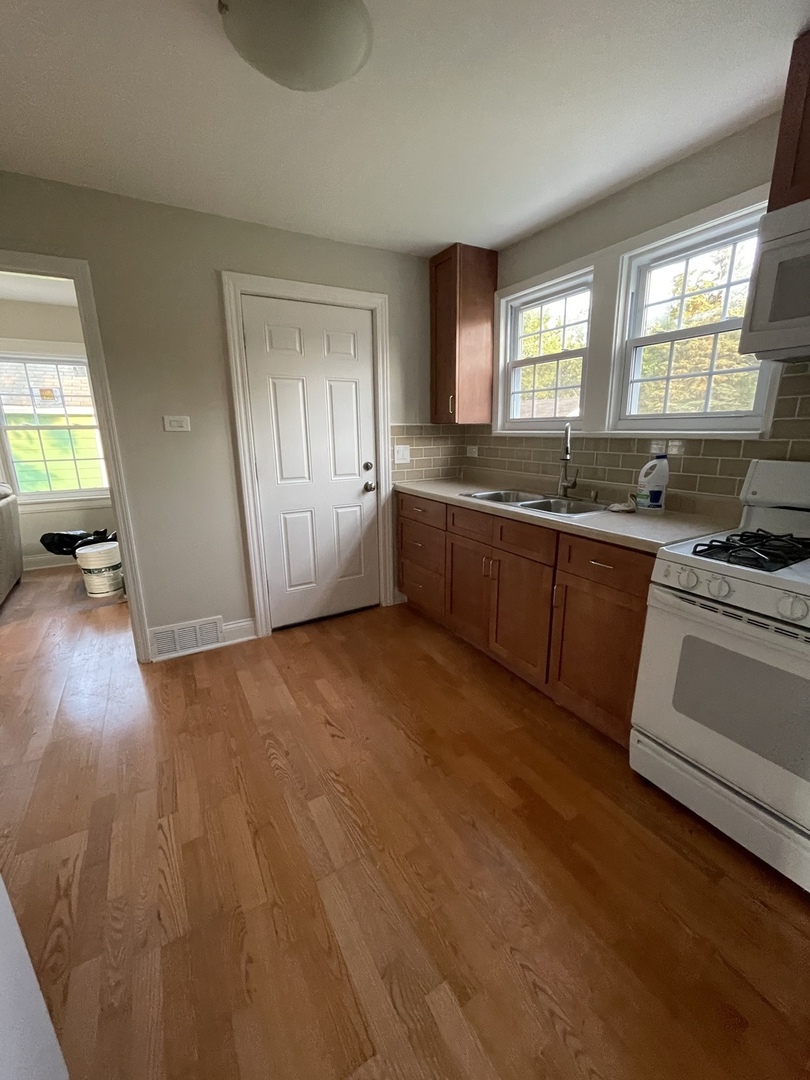 105 West Naperville Road Westmont, IL 60559 - Photo 13 of 31