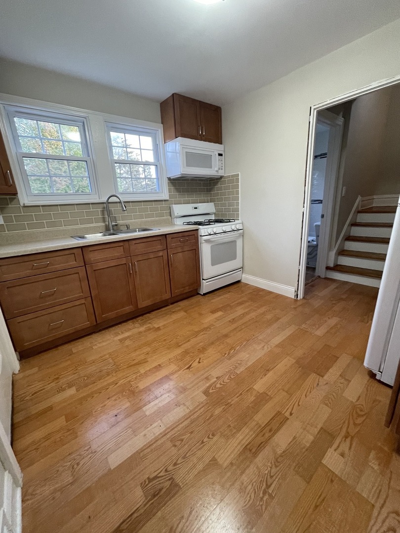 105 West Naperville Road Westmont, IL 60559 - Photo 15 of 31