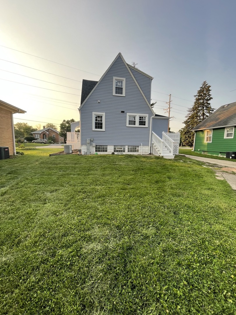 105 West Naperville Road Westmont, IL 60559 - Photo 8 of 31