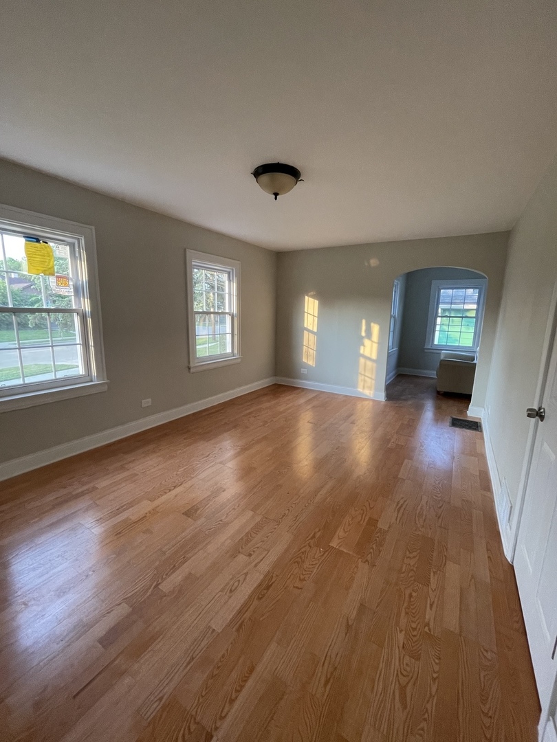 105 West Naperville Road Westmont, IL 60559 - Photo 10 of 31