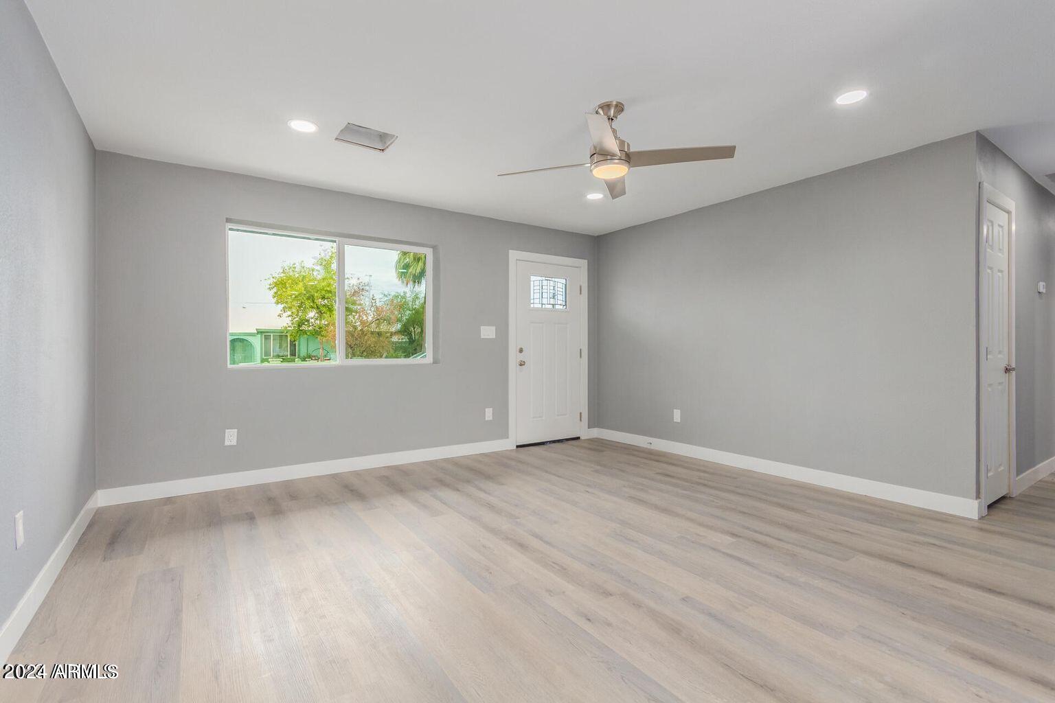 815 West Piedmont Road Phoenix, AZ 85041 - Photo 4 of 22 20230815172658579856000000-o
