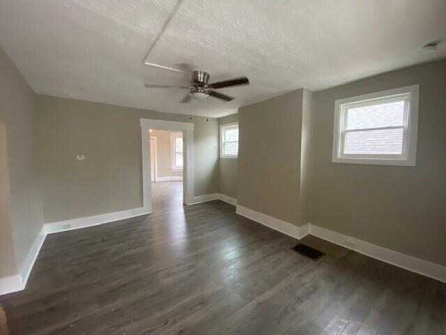 323 Altamont Road Covington, KY 41016 - Photo 3 of 18 living room